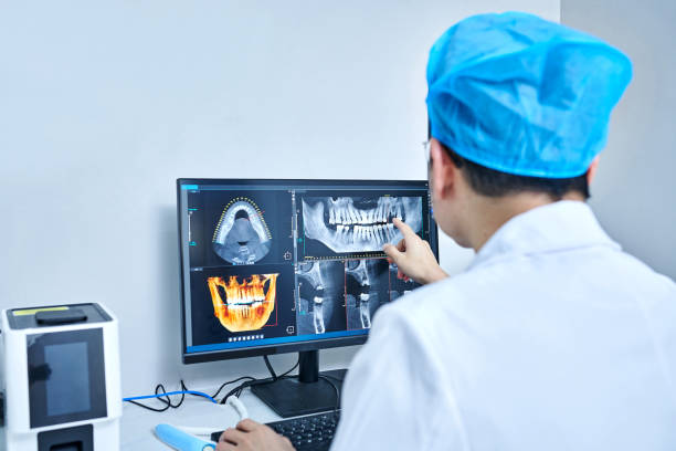 Best Emergency Dentist for Knocked-Out Tooth in Maxwell, CA